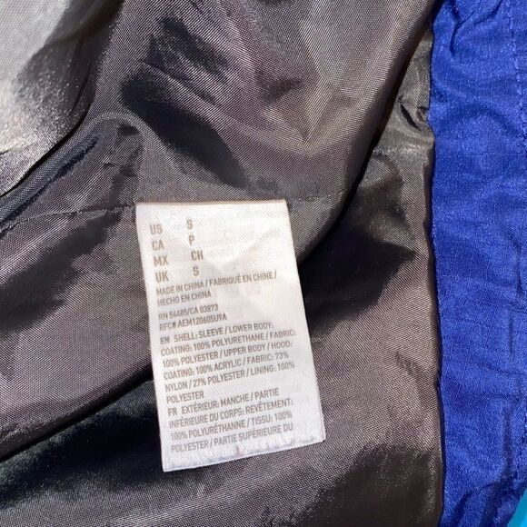 American Eagle Outfitters Lightweight Rain Jacket - Picture 7 of 8